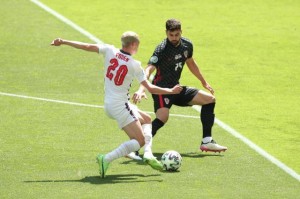 左路完全失守！克罗地亚天才后卫演砸大赛首秀